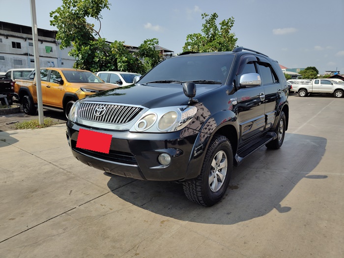 TOYOTA Fortuner