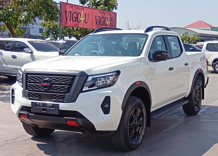 NISSAN PRO4X