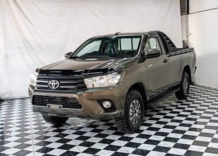 TOYOTA Hilux