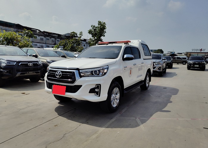 TOYOTA Hilux