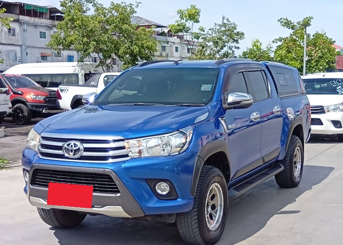 TOYOTA Hilux