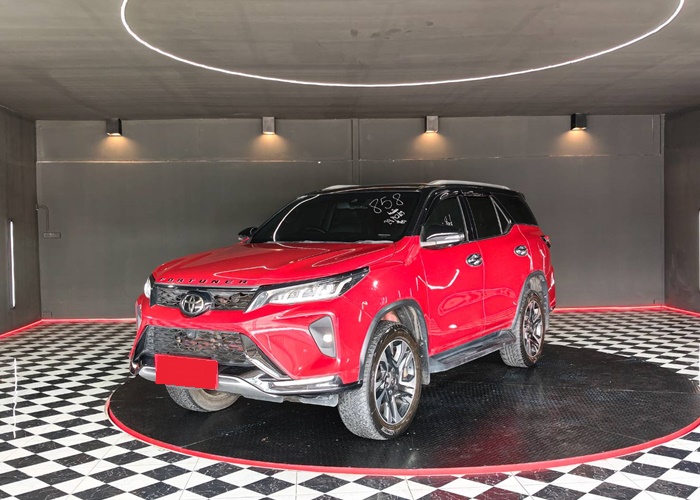 TOYOTA Fortuner