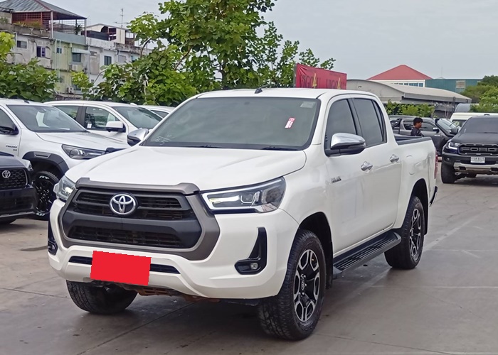 TOYOTA Hilux