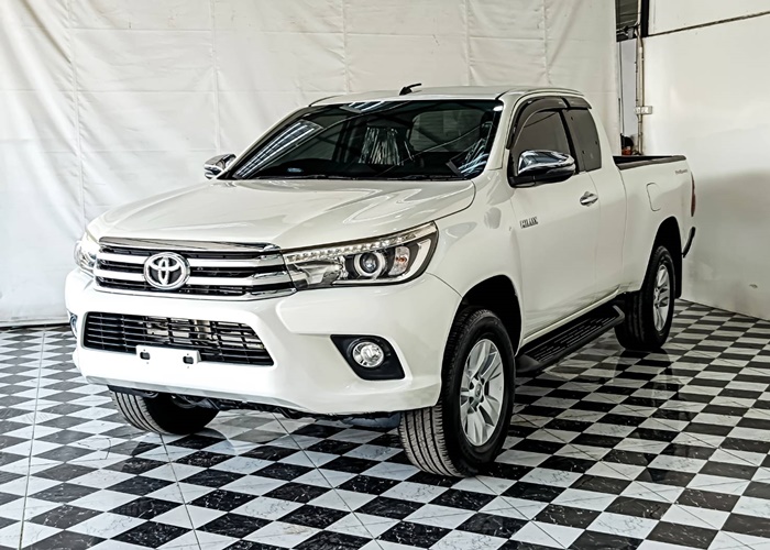 TOYOTA Hilux