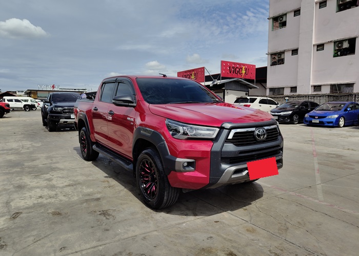 TOYOTA Hilux