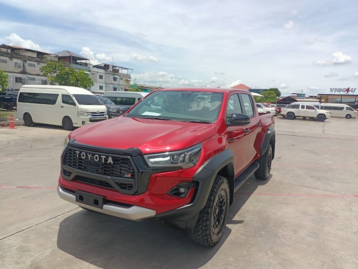 TOYOTA Hilux