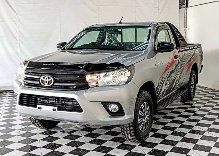 TOYOTA Hilux