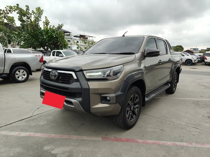 TOYOTA Hilux