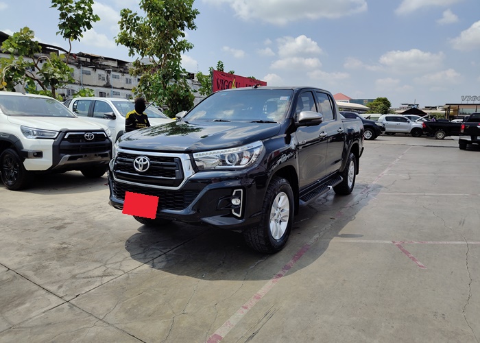 TOYOTA Hilux