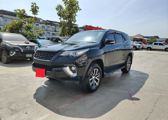 TOYOTA Fortuner