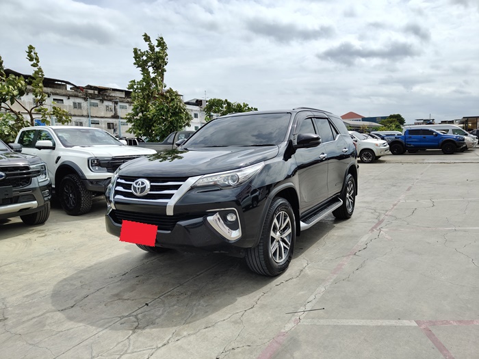 TOYOTA Fortuner