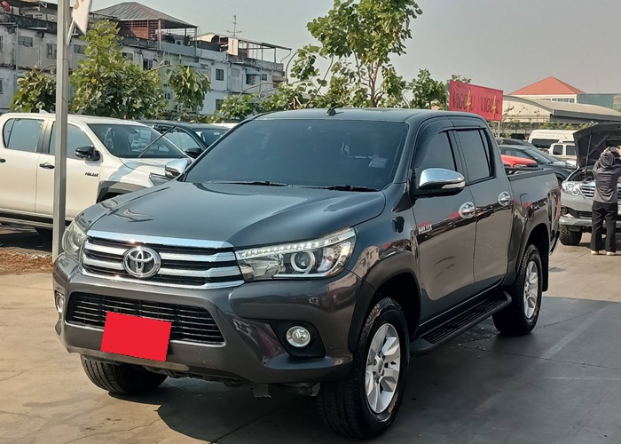 TOYOTA Hilux