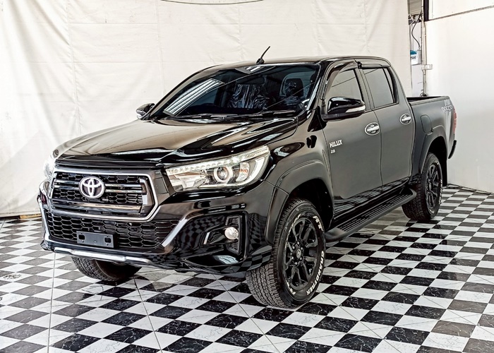 TOYOTA Hilux