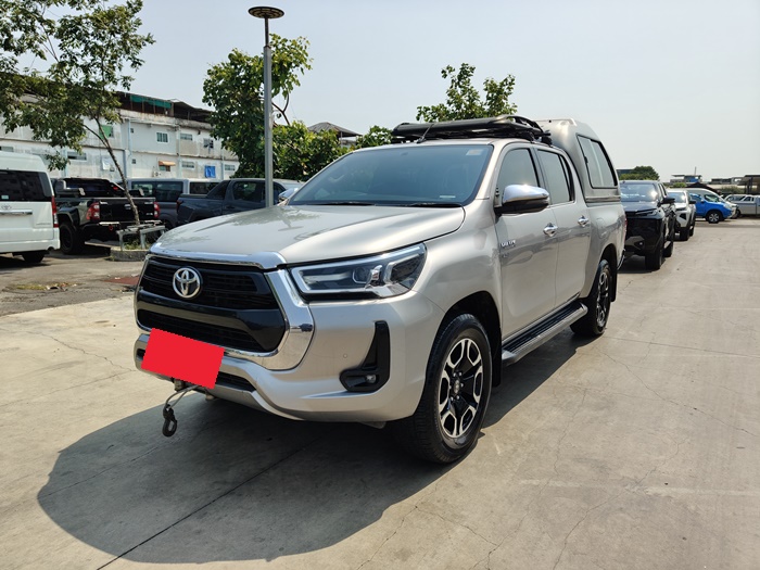 TOYOTA Hilux