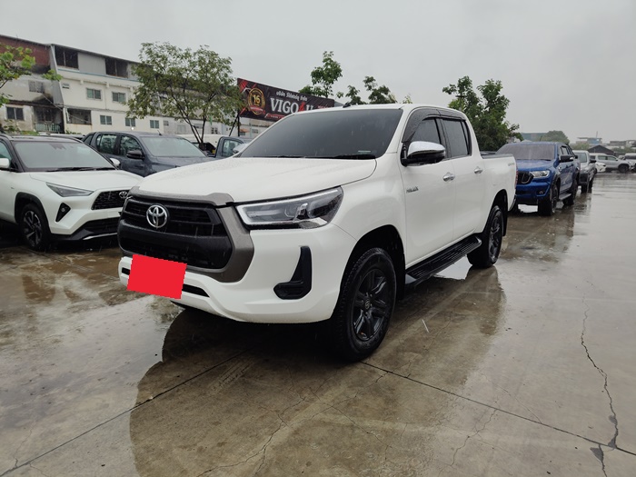 TOYOTA Hilux
