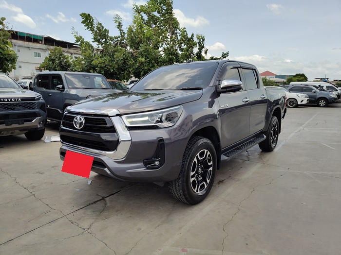 TOYOTA Hilux