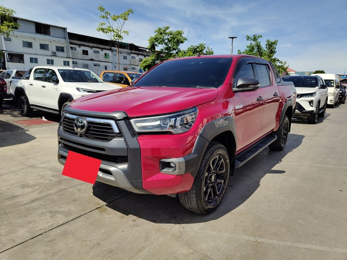 TOYOTA Hilux