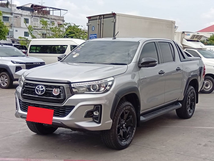 TOYOTA Hilux