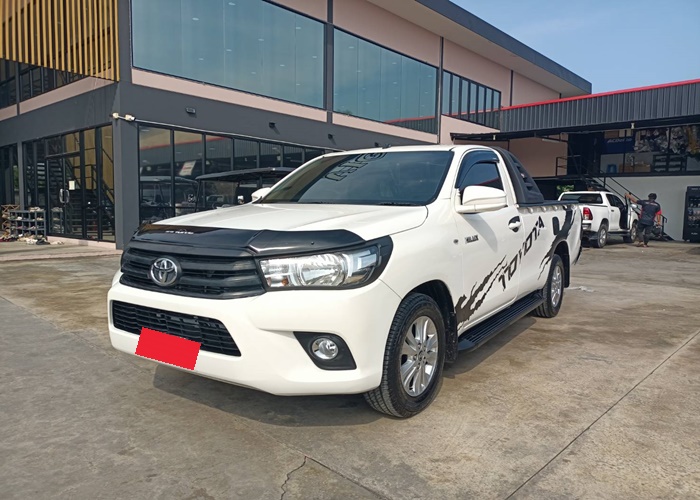 TOYOTA Hilux