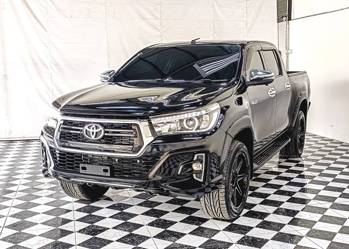 TOYOTA Hilux