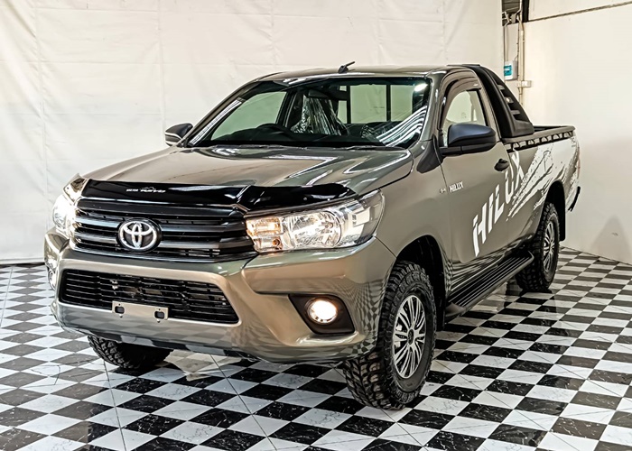 TOYOTA Hilux