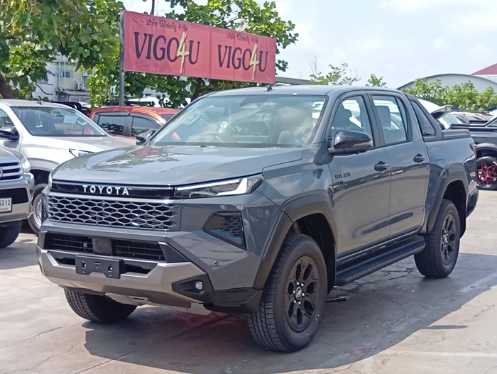 TOYOTA TRAVO OVERLAND PLUS