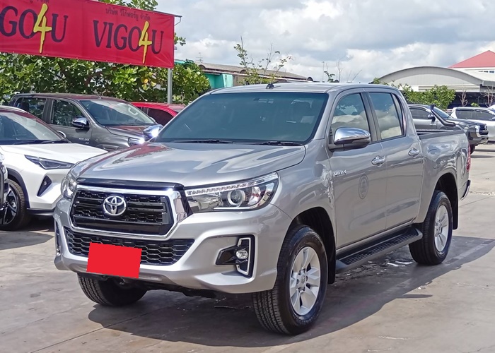 TOYOTA Hilux