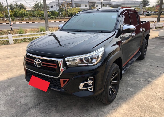 TOYOTA Hilux