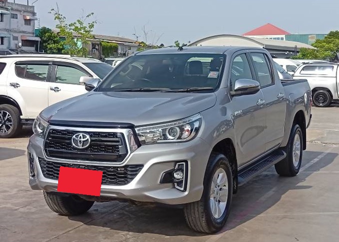TOYOTA Hilux