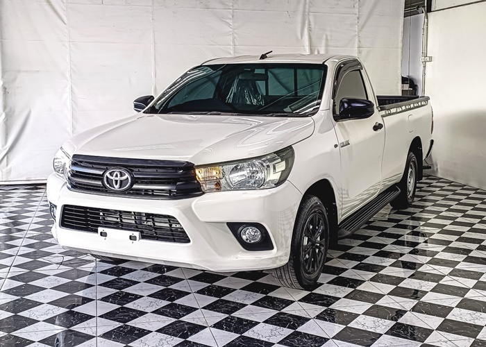 TOYOTA Hilux