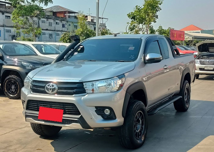 TOYOTA Hilux