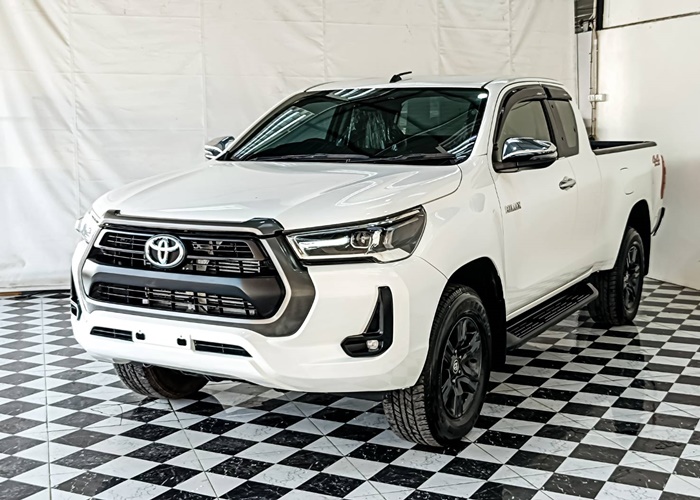 TOYOTA Hilux