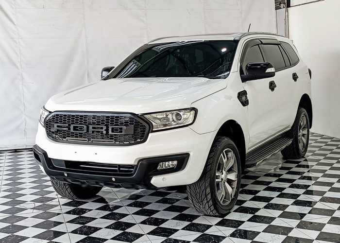 FORD EVEREST.