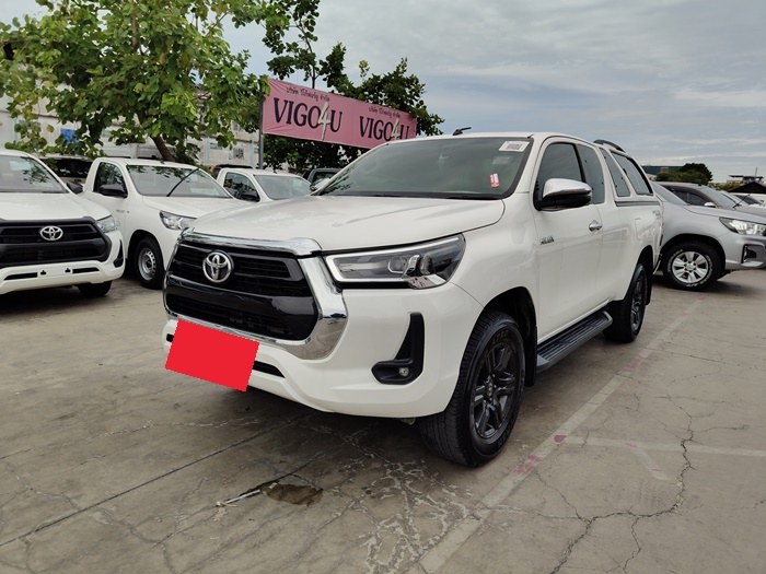 TOYOTA Hilux