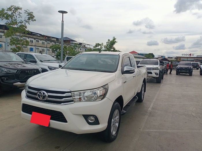 TOYOTA Hilux