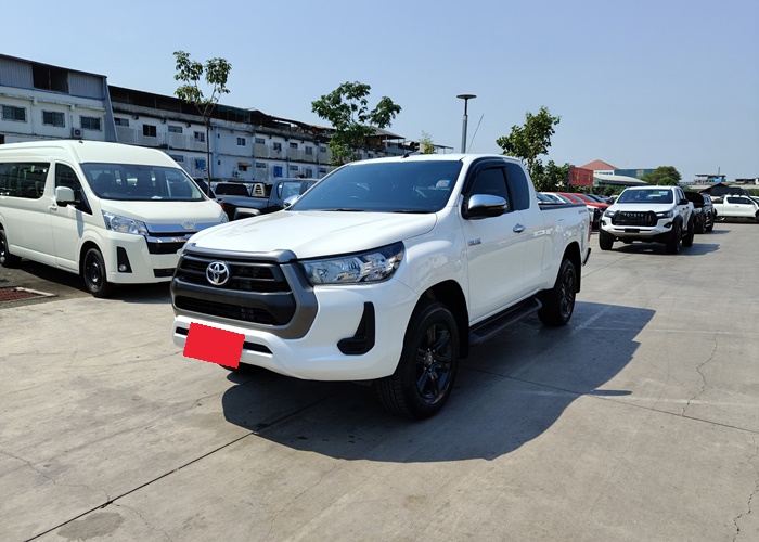 TOYOTA Hilux