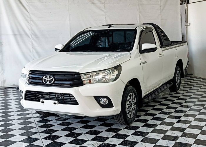 TOYOTA Hilux