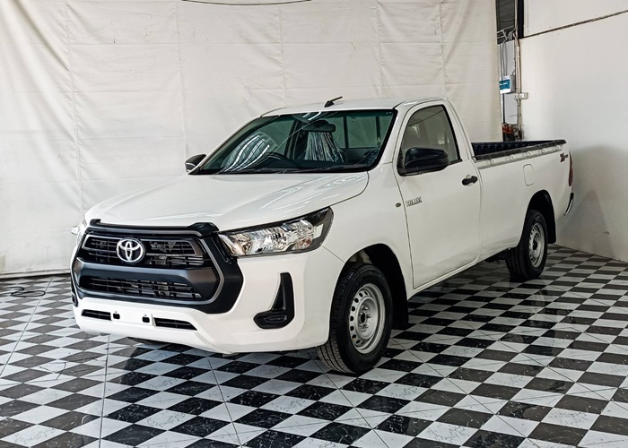 TOYOTA Hilux