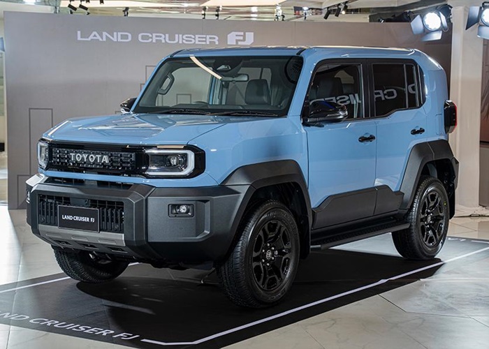 TOYOTA LAND CRUISER FJ