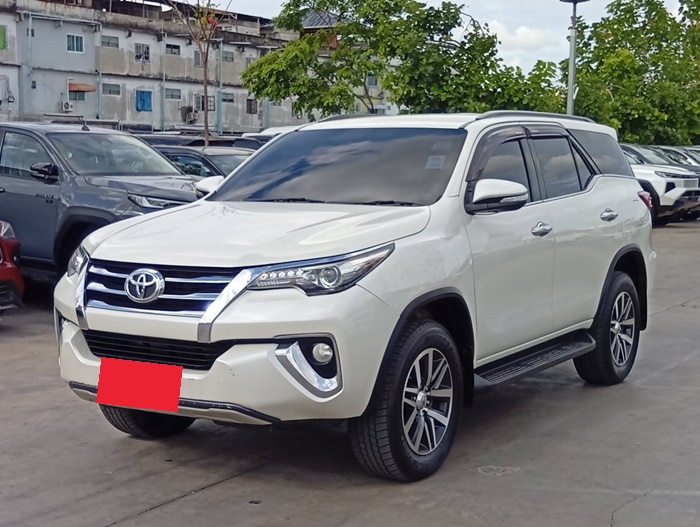 TOYOTA Fortuner