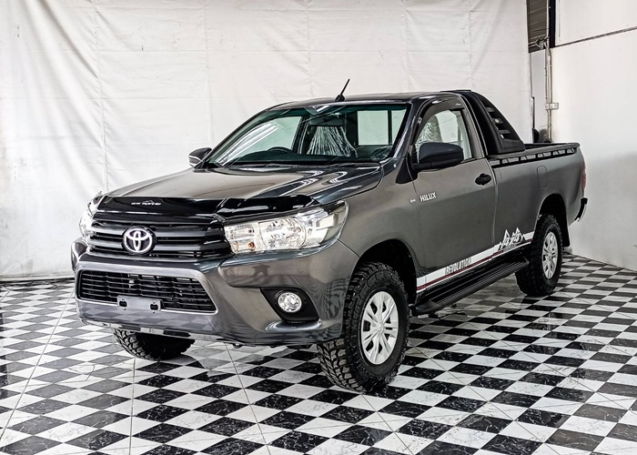 TOYOTA Hilux