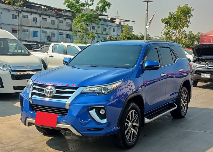 TOYOTA Fortuner