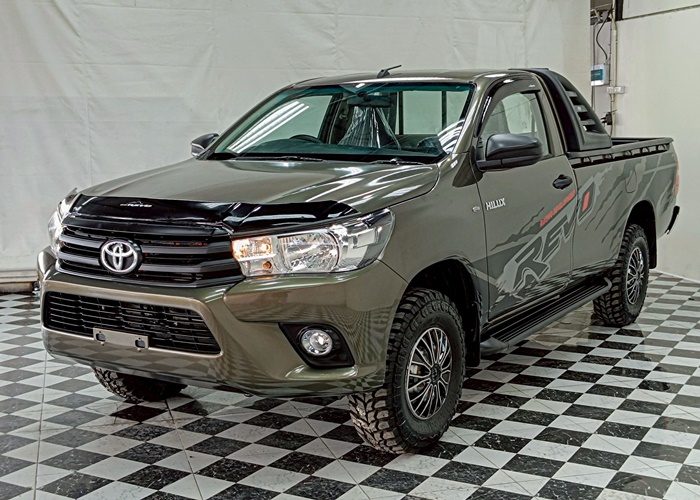 TOYOTA Hilux