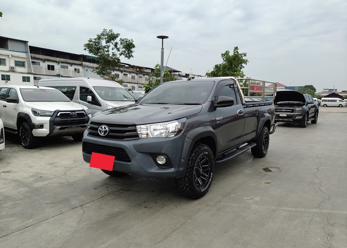 TOYOTA Hilux