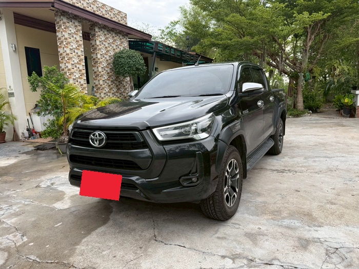 TOYOTA Hilux