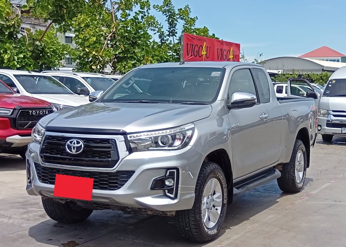TOYOTA Hilux