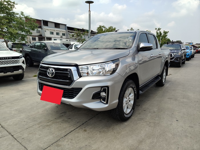 TOYOTA Hilux