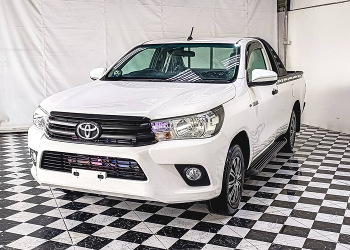 TOYOTA Hilux