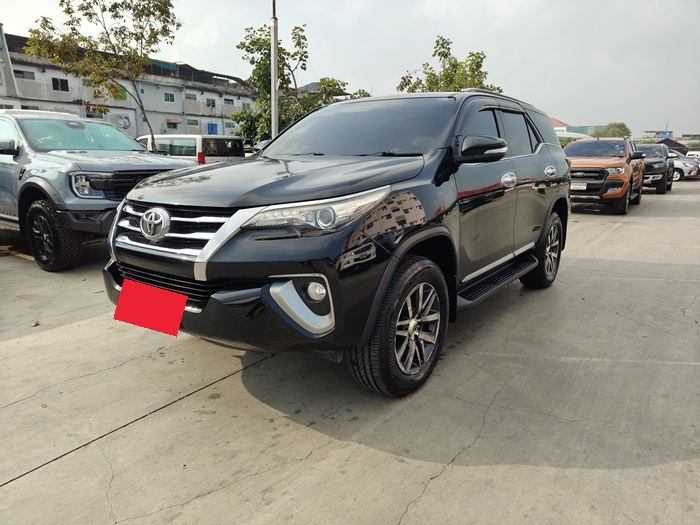 TOYOTA Fortuner