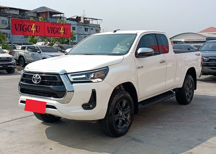 TOYOTA Hilux